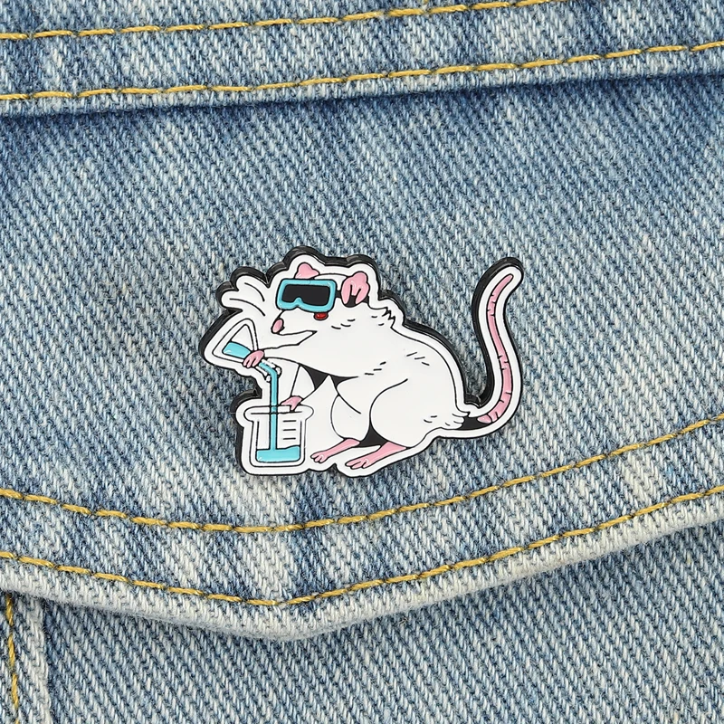 Science Buddies - Pin Enamel Tikus Lab Kartun, Bros