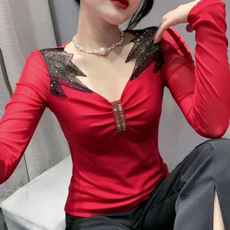 

Fashion V-Neck Gauze Spliced Folds Diamonds T-Shirts Women's Clothing 2024 Spring New Slim All-match Tops Office Lady Tee Shirt