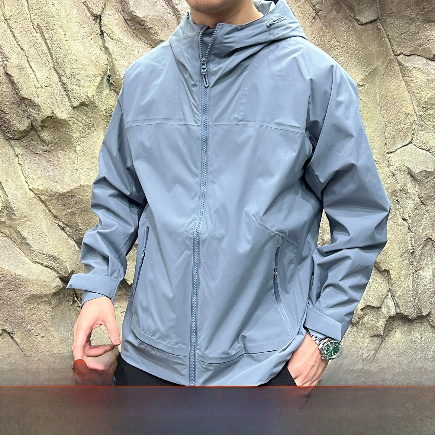 

Основное предложение Dingli! Высококачественный полный жареный клей! 3D пошив! Осенний уличный мягкий водонепроницаемый ветрозащитный джет