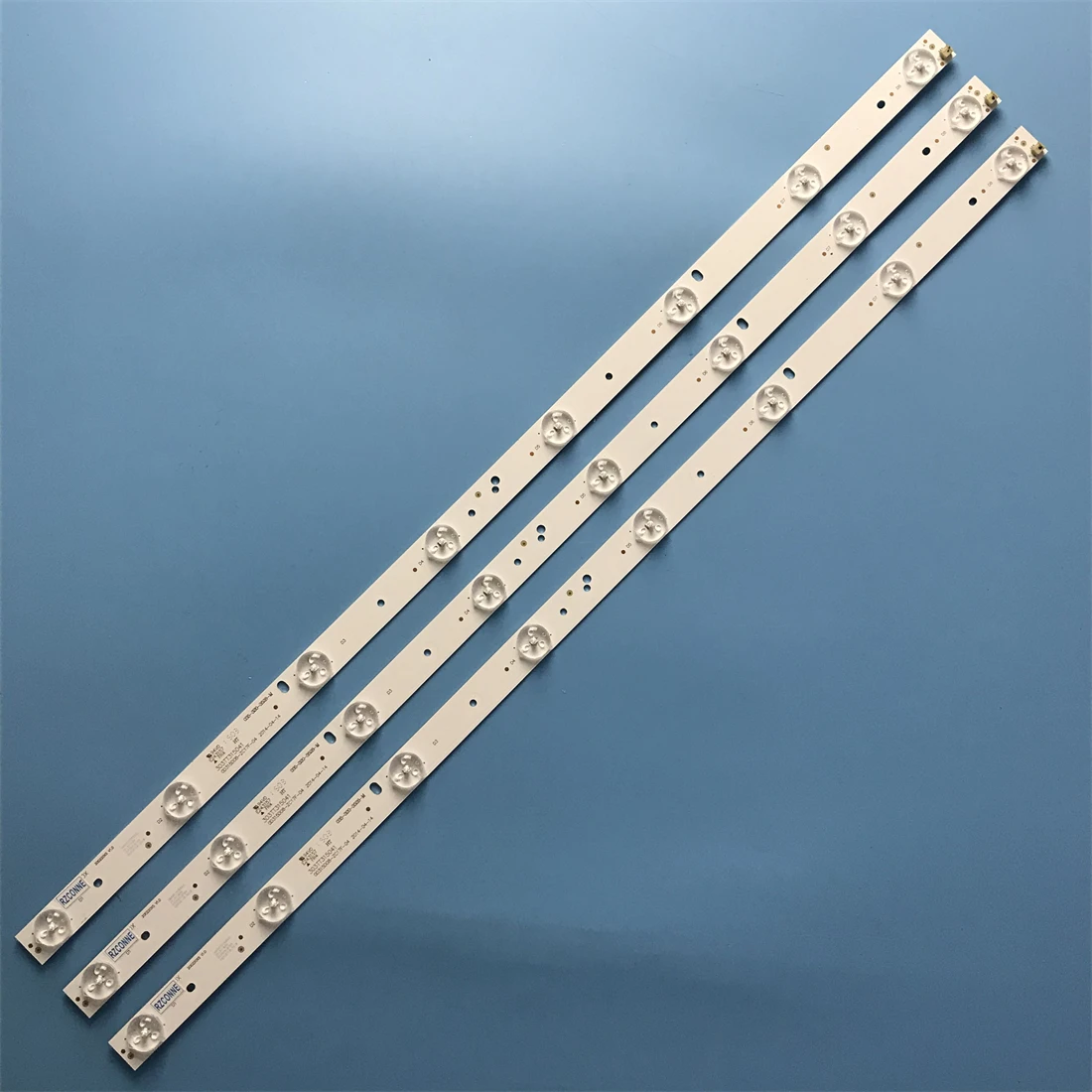 

LED Backlight strip 8 lamp For 303TT315041 0D315D08-ZC17F-04 TVD1801-32 TD SYSTEMS K32DLT1H LC320TU3A TQL32R4PR005 A320ED2TU3