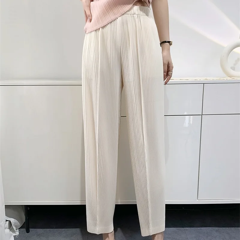 

Miyake Style 2024 Spring Large Toothpick Pleated Pants for Women with Thickened Fabric, Loose and Comfortable Casual Trousers