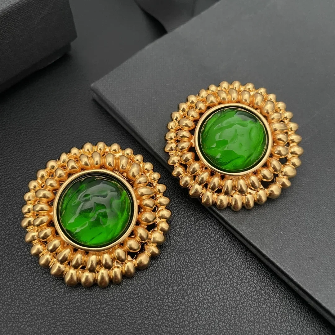 

Модельер Бренд Круглая Смола Зеленый Большой Зажим Для Ушей Винтаж Золотые Серьги Женщины Очарование Роскошные Ювелирные Изделия Тенденция