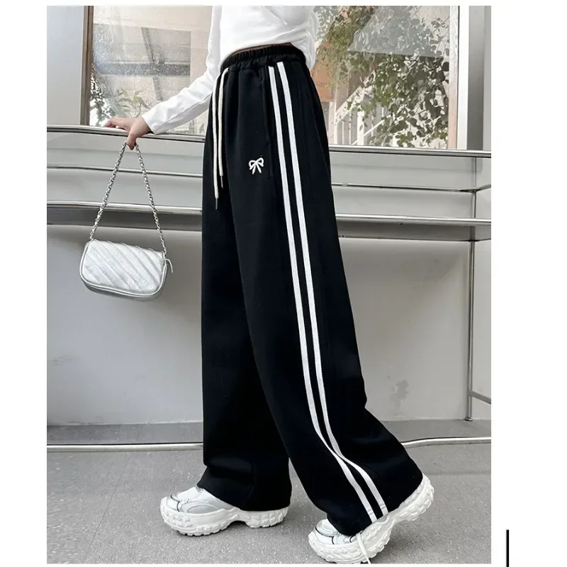 RAISE YOUNG 4-14 Jahre Mädchen-Sweathose mit Seitenstreifen, Junior-Sporthose mit Elastischem Bund, Schulmädchen-Gerade Hose mit Hundemotiv – Detail 6