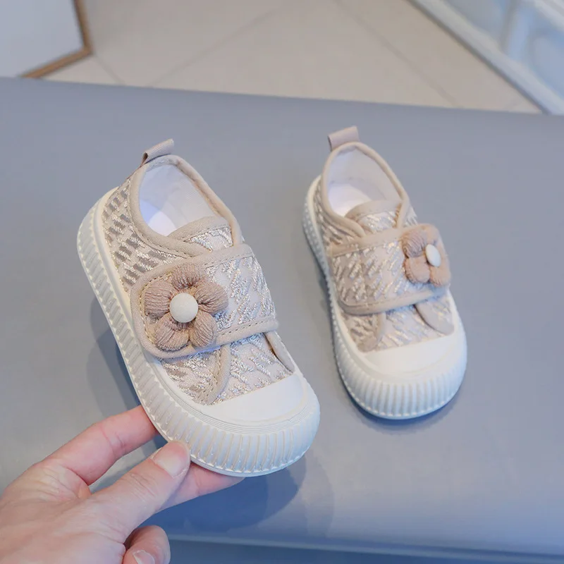 Chaussures décontractées en toile à l'offre elles souples pour filles, chaussures respirantes pour enfants, chaussures de princesse à fleurs pour enfants, automne 2024