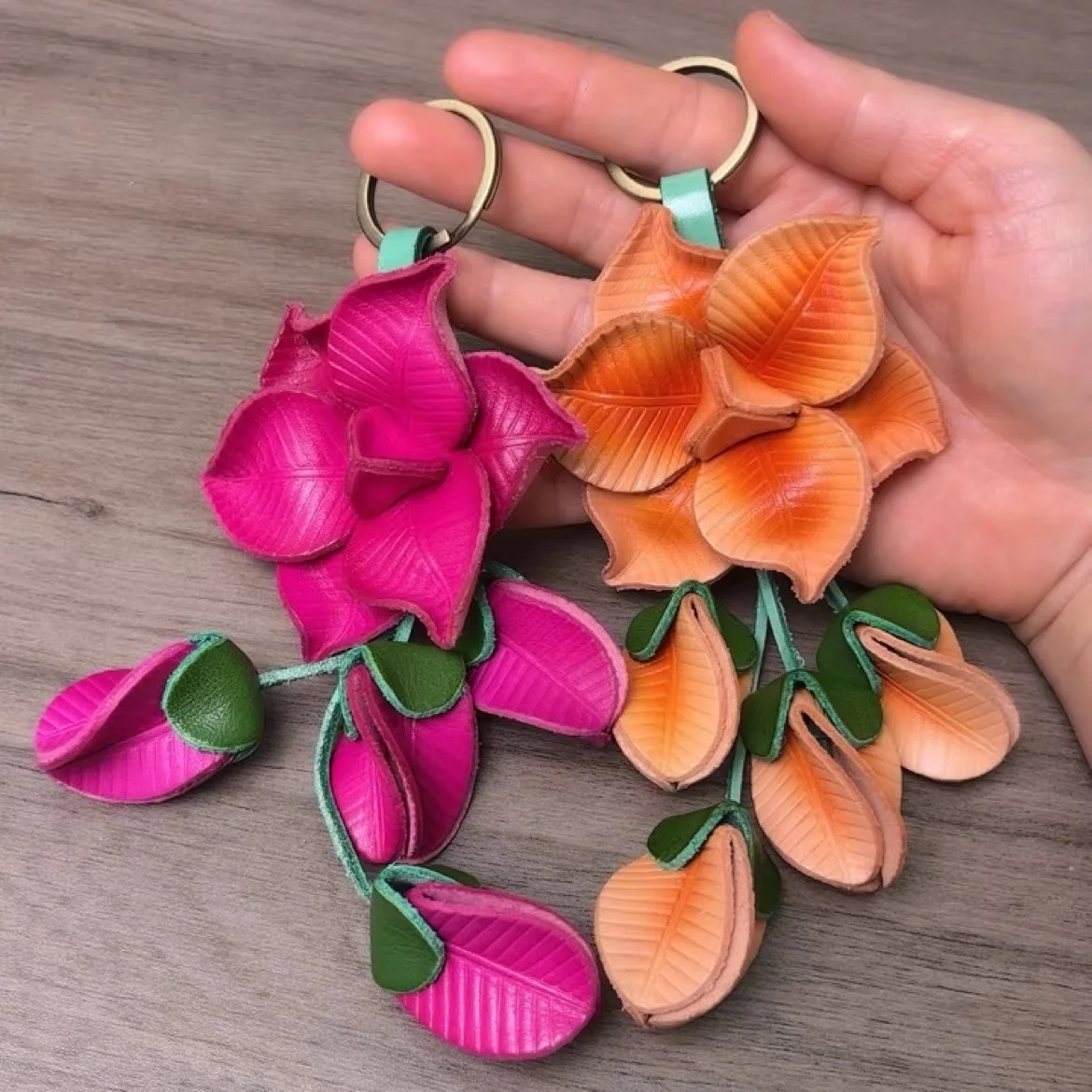 Cowhide Tulip Keychain Cute 3D Flower Bag Charm Fashion Car Key Pendant Aesthetic Bag Accessory for Women Creative Gift