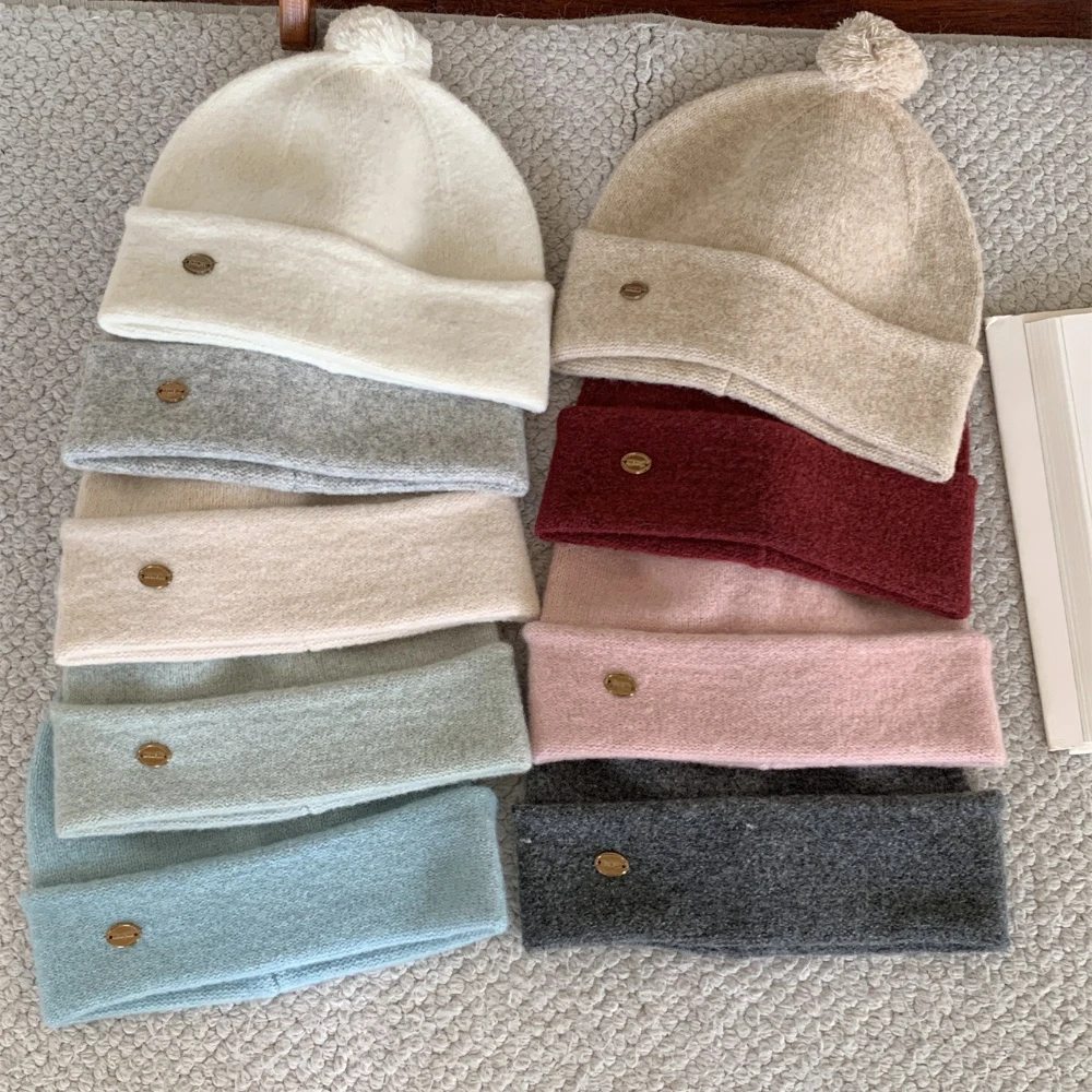 2Pcs Korean hat scarf two-piece set cute skin-friendly hairball hat warm scarf shawl