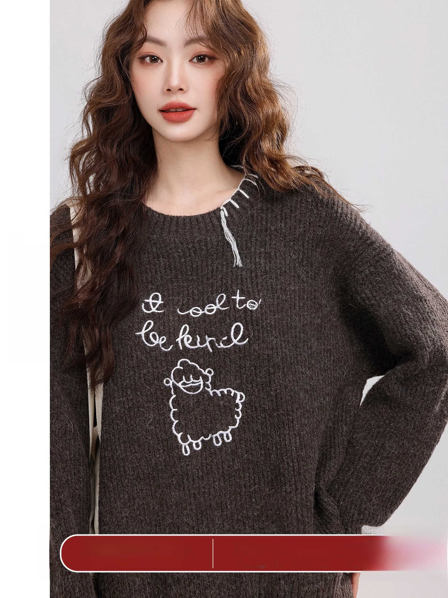 

Soft Woolen round Neck Sweater Women's Loose Fit Comfortable Polyester Fiber Embroidered Sheep Design Winter New Style