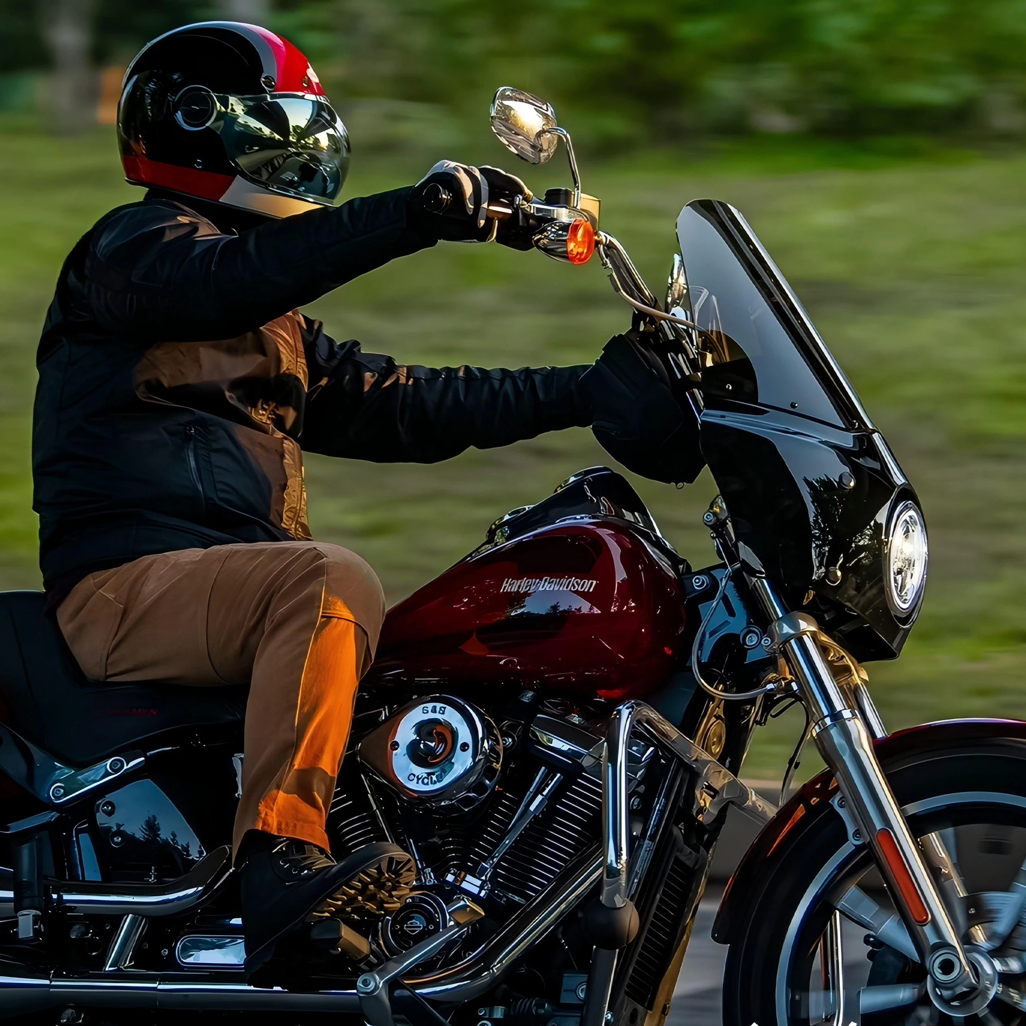 هدية Road Warrior مقاس 15 بوصة هدية أمامية للزجاج الأمامي لدراجة Harley Softail Street Bob FXBB 2018-2024 Standard Softail FXST 2018-2021