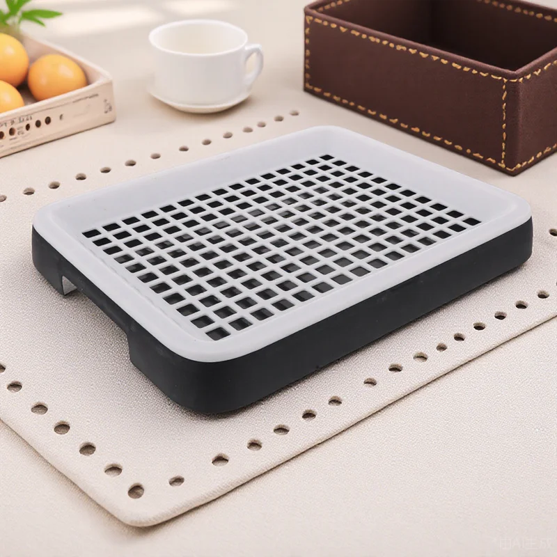 

Pet Litter Box Plastic Fixed Design Large Space Thick Net Prevent Slip Bunny Cage Toilet Rabbit Potty Guinea Pig