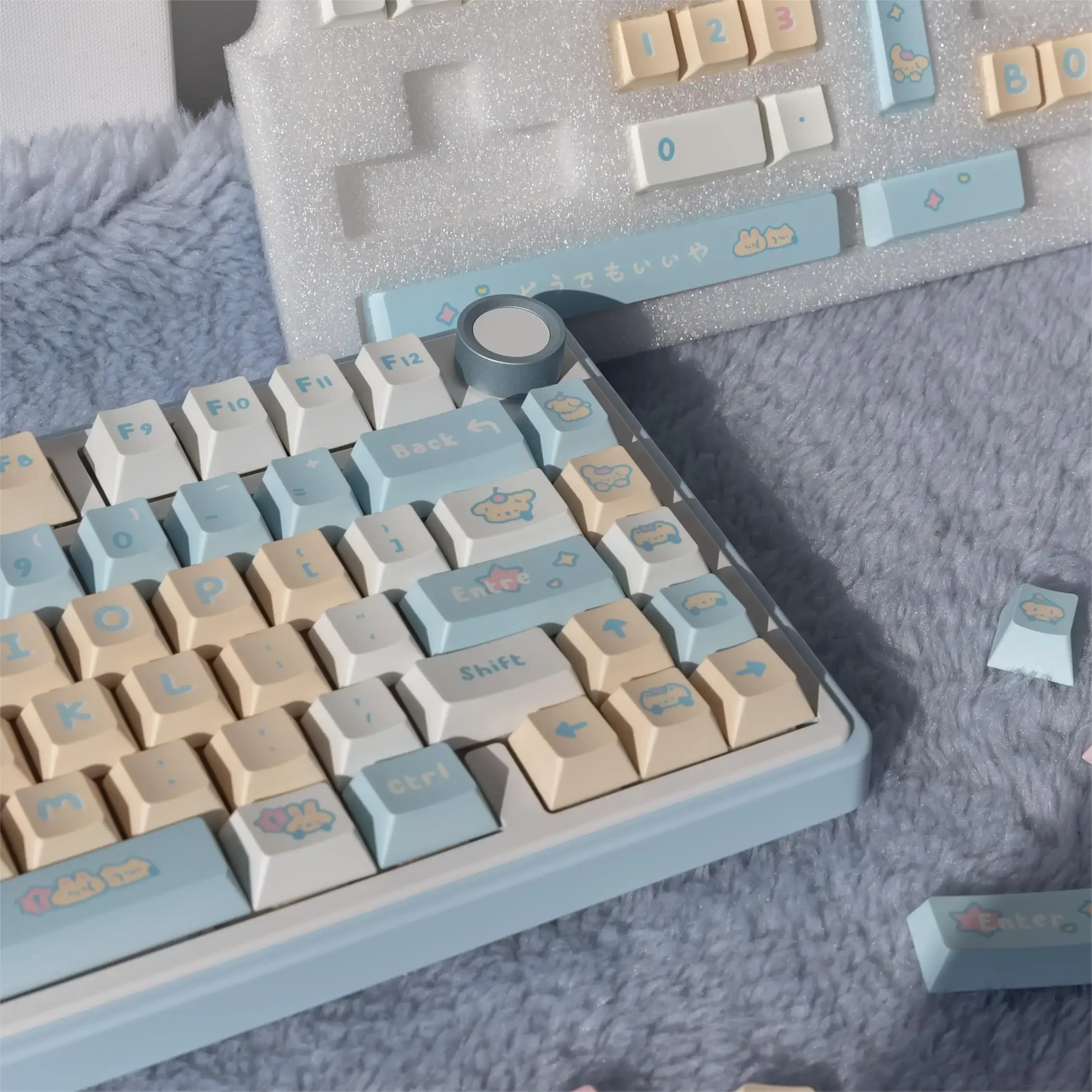 Crying bag, custom keyboard mechanical keyboard keycaps cute blue yellow