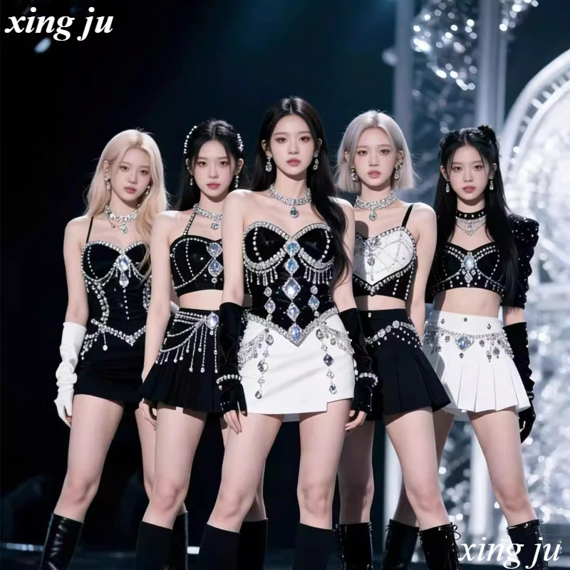 

Xing Ju Kpop Korean Group Jazz Dance Costumes Women Luxury Diamond Sling Crop Tops Tight Skirt Nightclub Singer Stage Rave Wear