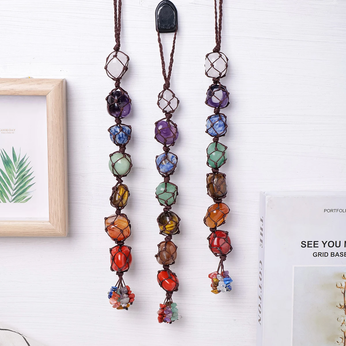 1pc Natural Crystal Seven Color Rolling Stone Car Hanging Handcrafted Woven Energy Stone Mesh Bag Pendant