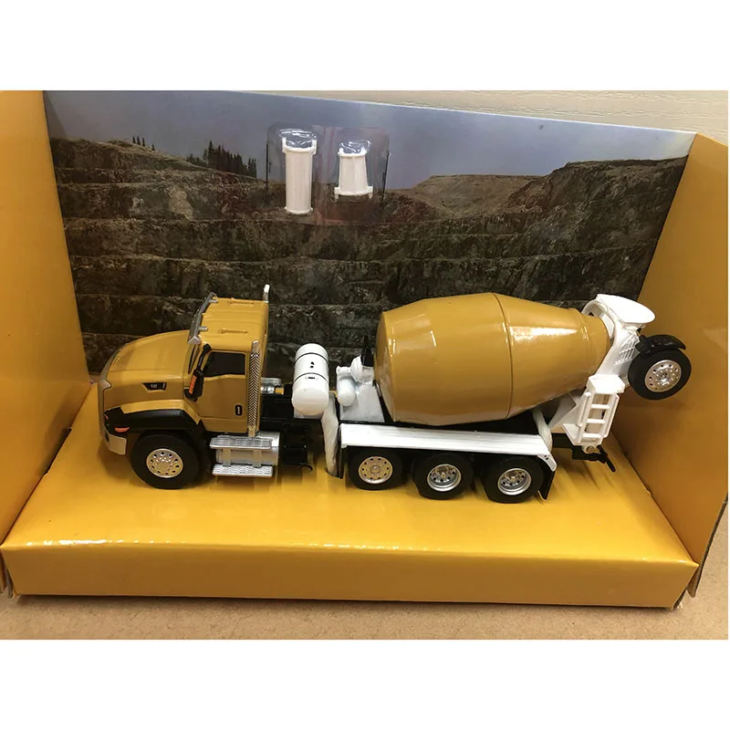 DM Diecast 1:64 Scale CT660 Concrete Mixer Engineering Model 85632 Colletion Souvenir Display Ornaments