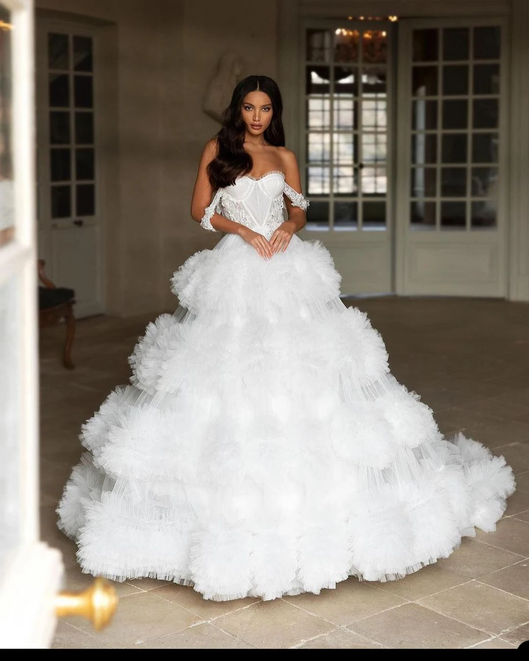 Luxury Wedding Dress Custom Made Off The Shoulder Beads Crystal Ball Gown Tiered Ruffle Puffy Bridal Dresses