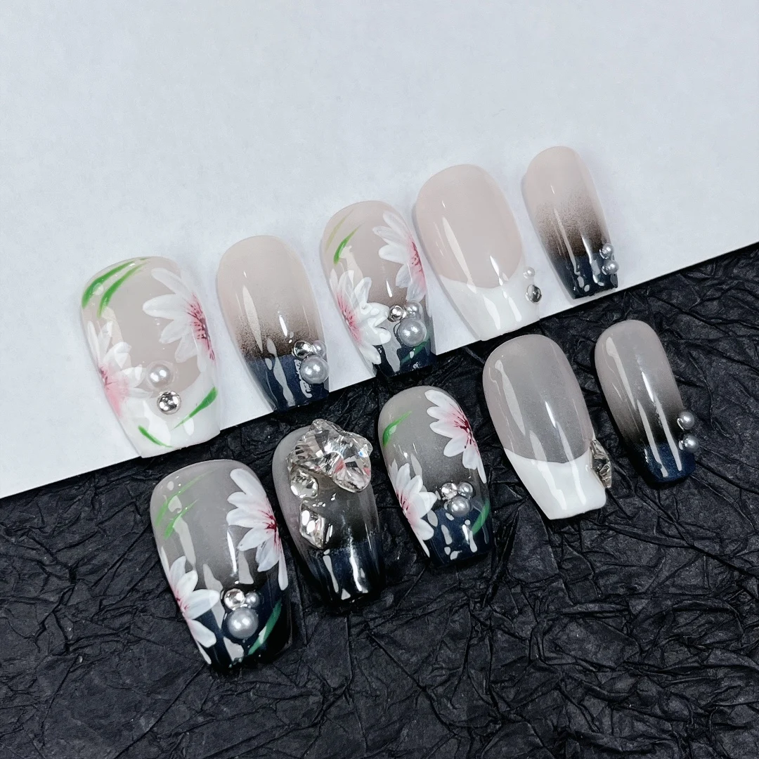 

Wholesale 100% Handmade Press On Nails Colorful Whitening Cute Removable Reusable with Premium Quality.3922