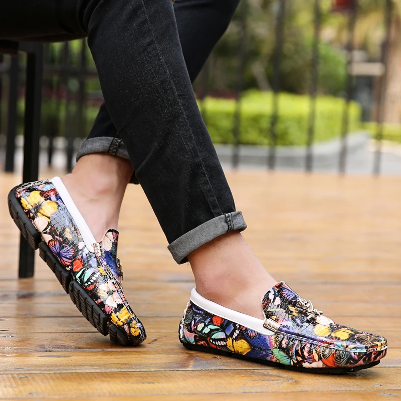 British Style Fashion Butterfly Printed Leather Loafers Men Breathable Skull Casual Shoes Men Flats Slip-on Driving Shoes Men