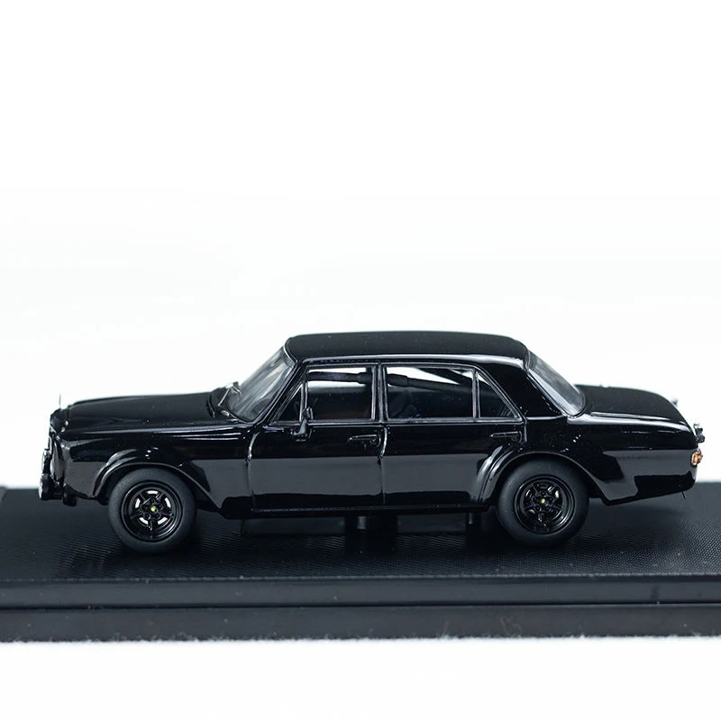 Liberty 1:64 Benz 300 SEL 6.8 AMG W109 Racing Red Pig 35 Limited to 499 Alloy Car Models