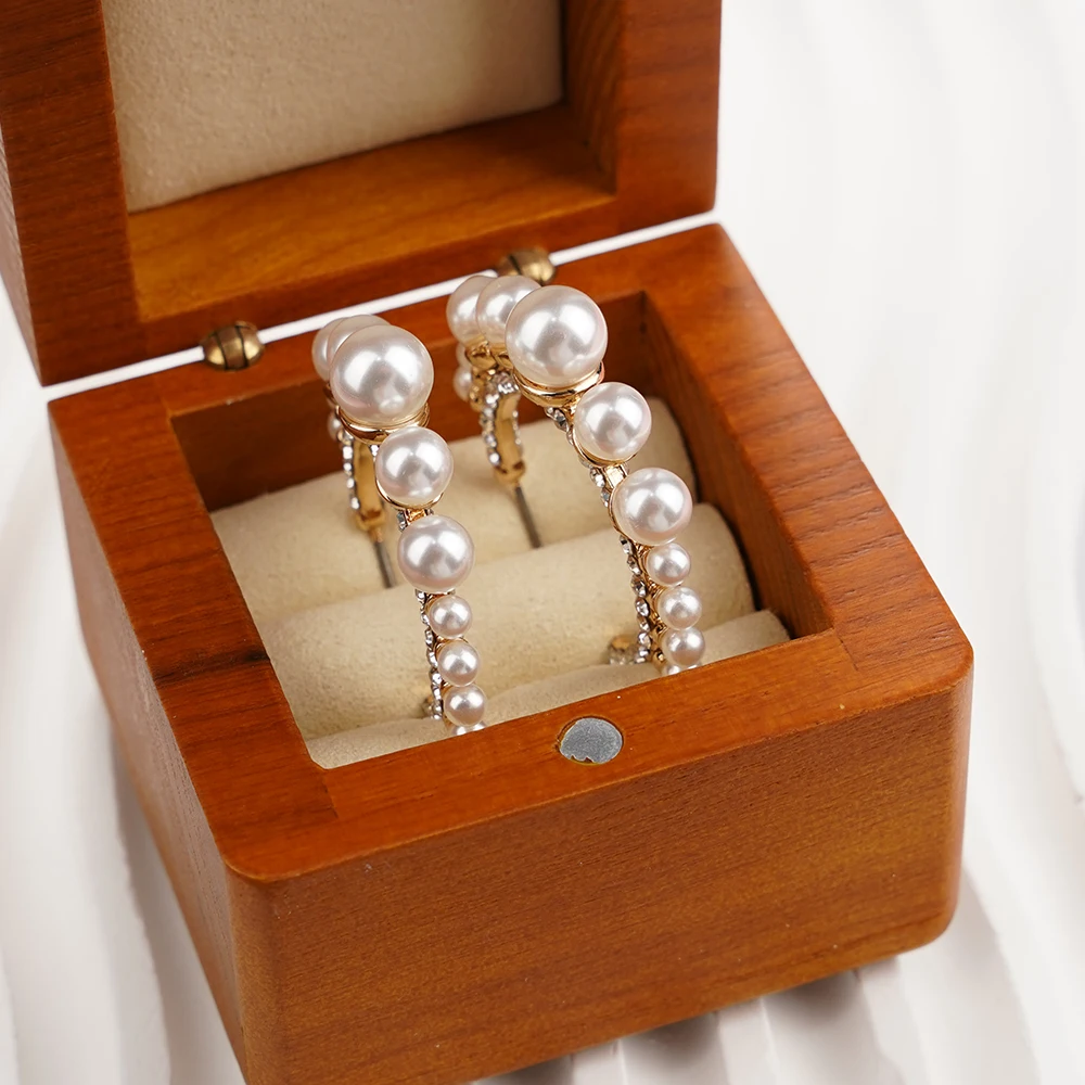 

Fashion Geometric Metal Pearl Earrings For Women Personality Tassel Circle Simple Wedding Party Jewelry Gift Wholesale ﻿