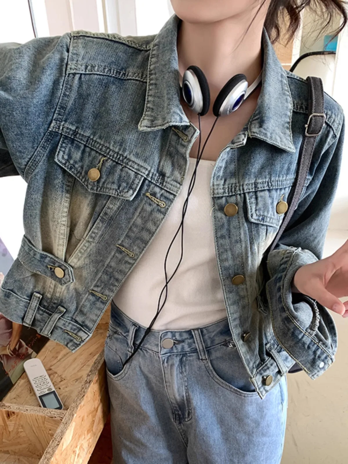 

Джинсовая ткань в стиле ретро, женская повседневная универсальная уличная одежда, осень 2024, новая корейская версия, воротник на пуговицах