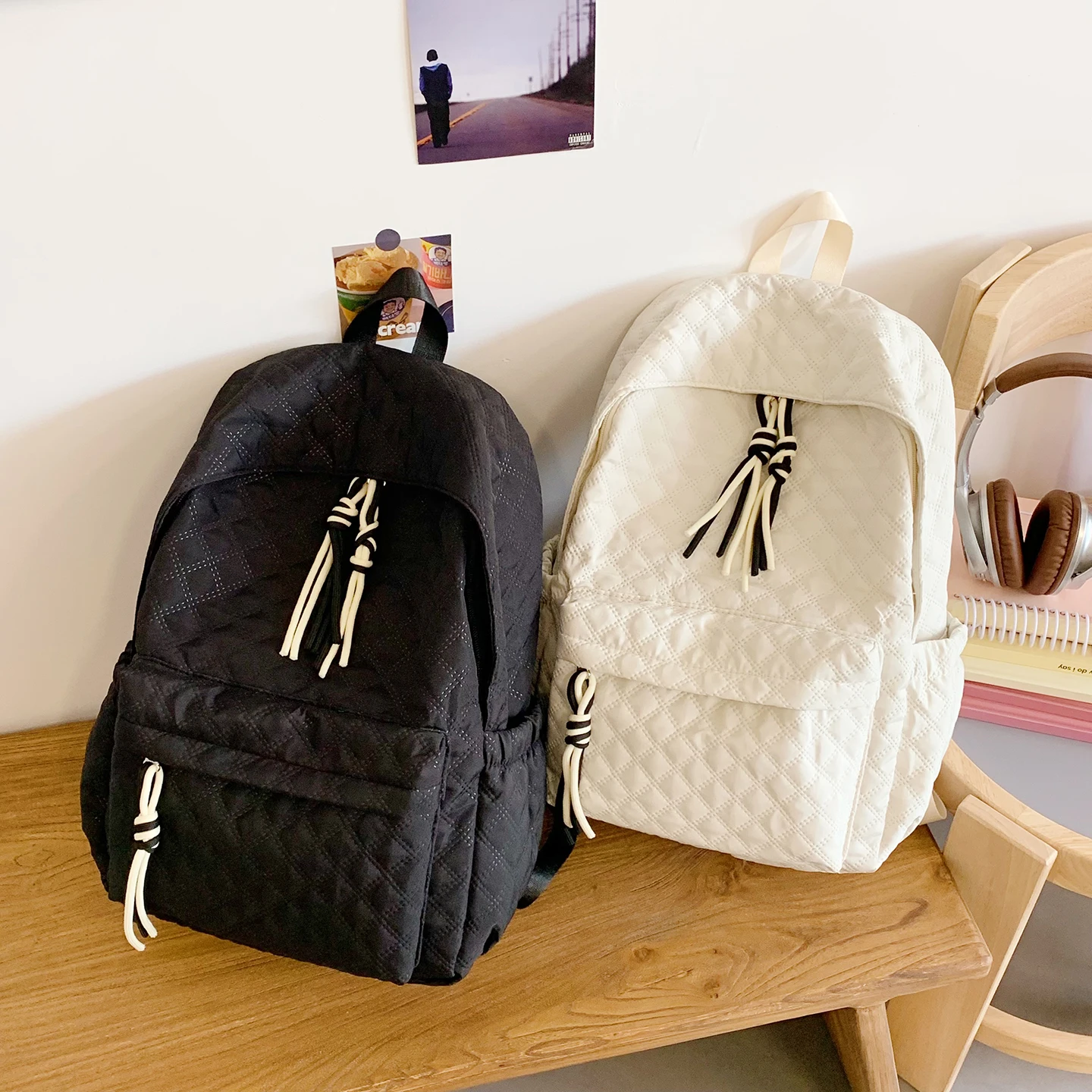 Rucksack mit großer Kapazität, Herren- und Damen-Studenten-Computertasche, wasserdichter und verschleißfester Pendlerrucksack mit mehreren Taschen