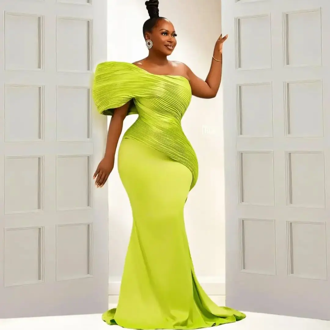 Vestido de cumpleaños africano verde 2026 para mujer, vestido de noche plisado con un hombro, vestido de fiesta de boda negro estilo Aso Ebi