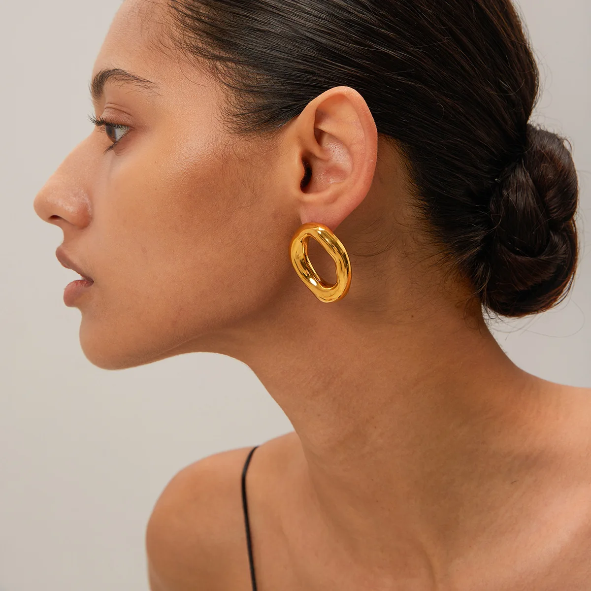 

Stainless Steel PVD 18K Gold Plated Tarnish Geo Cutout Stud Earrings For Woman Jewelry Wholesale Trendy
