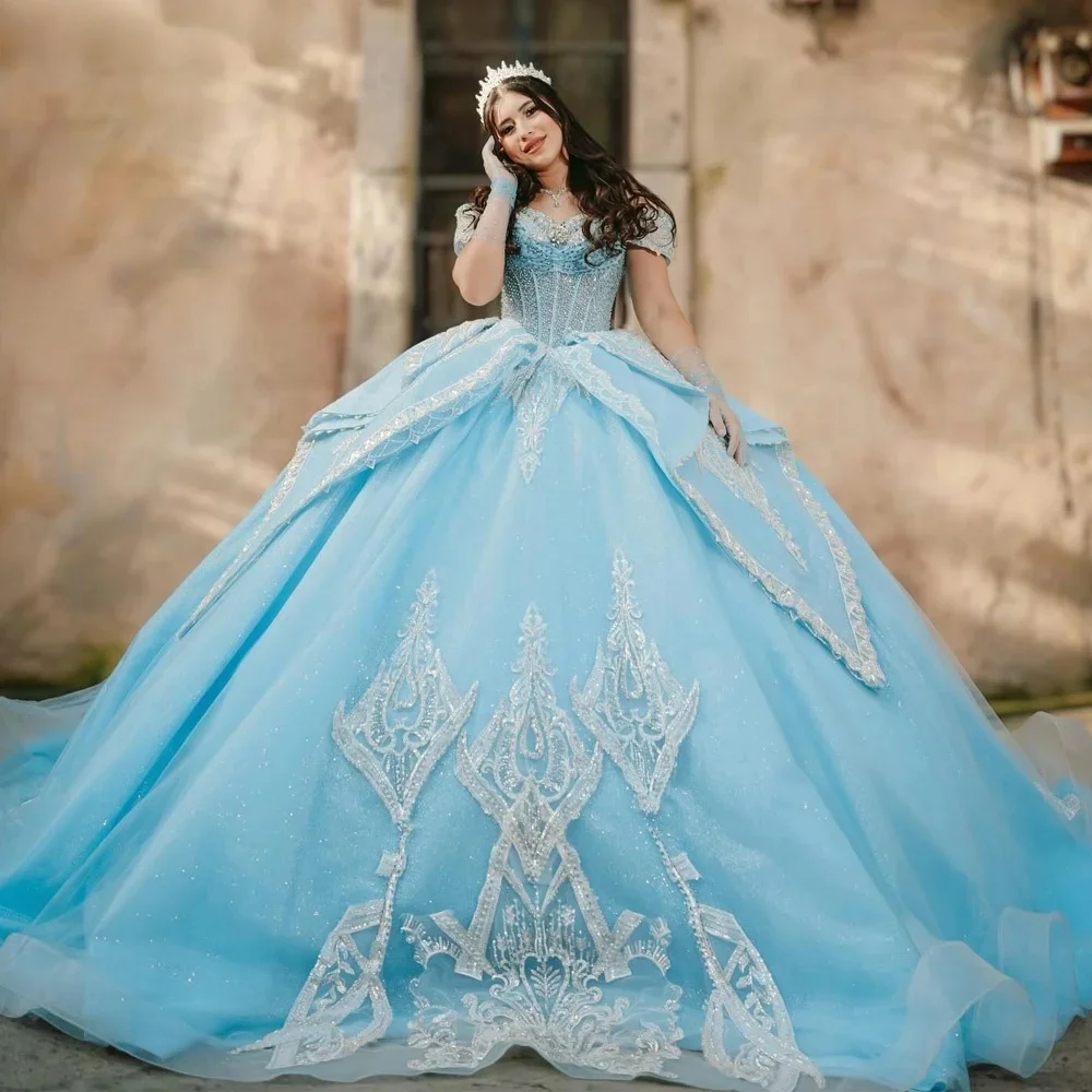 

Небесно-голубые платья Charro Quinceanera, бальные платья с открытыми плечами, с аппликациями и бисером, мексиканские платья для Sweet 16, 15 Anos, на заказ