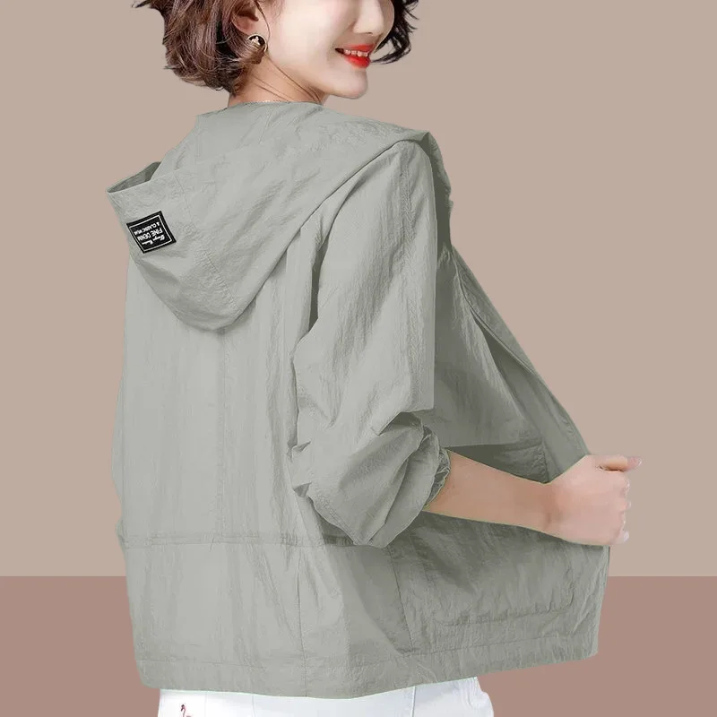 Women Summer Sunscreen Clothing Outdoor Short Jacket New Breathable Light Hooded Sunscreen Coat Female Casual Top Outerwear