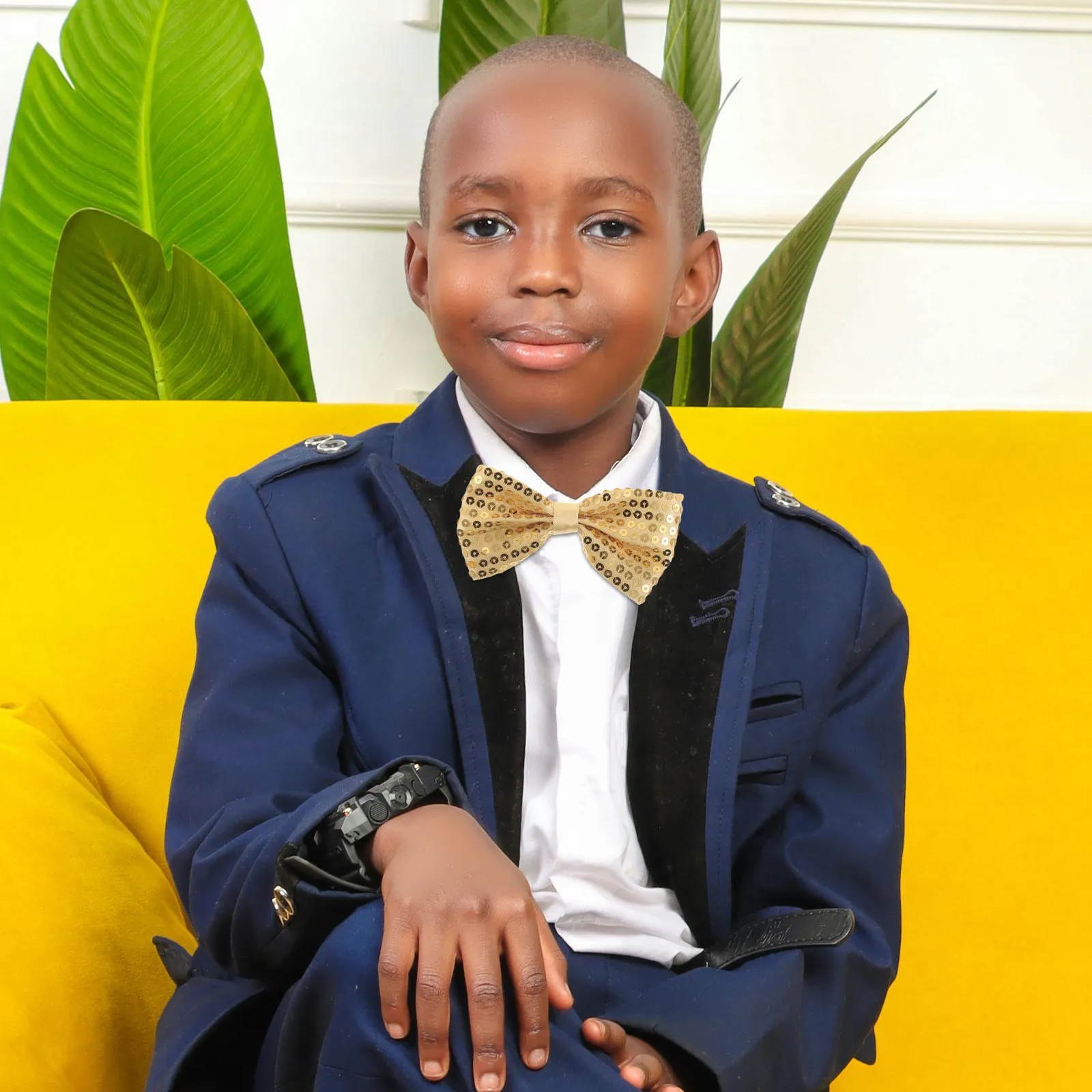 

5Pcs Kids Sequin Bow Ties Pre-Tied Adjustable Silver Large Sparkly Bow Tie for Performance Party Graduation Wedding