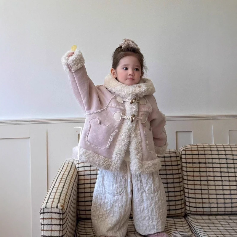 

Girls' Winter New 2025 Lamb Wool Fur Integrated Bear Ear Hair Collar Cute Pink Horn Button Coat
