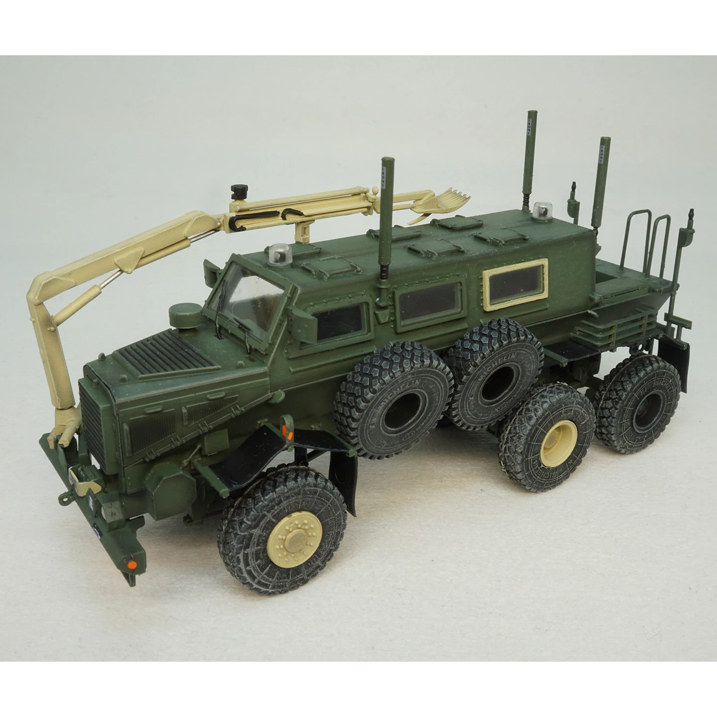 

1:72 T-M Buffalo Lightning Protection Модель инженерной машины Полевое обновление Готовая модель продукта