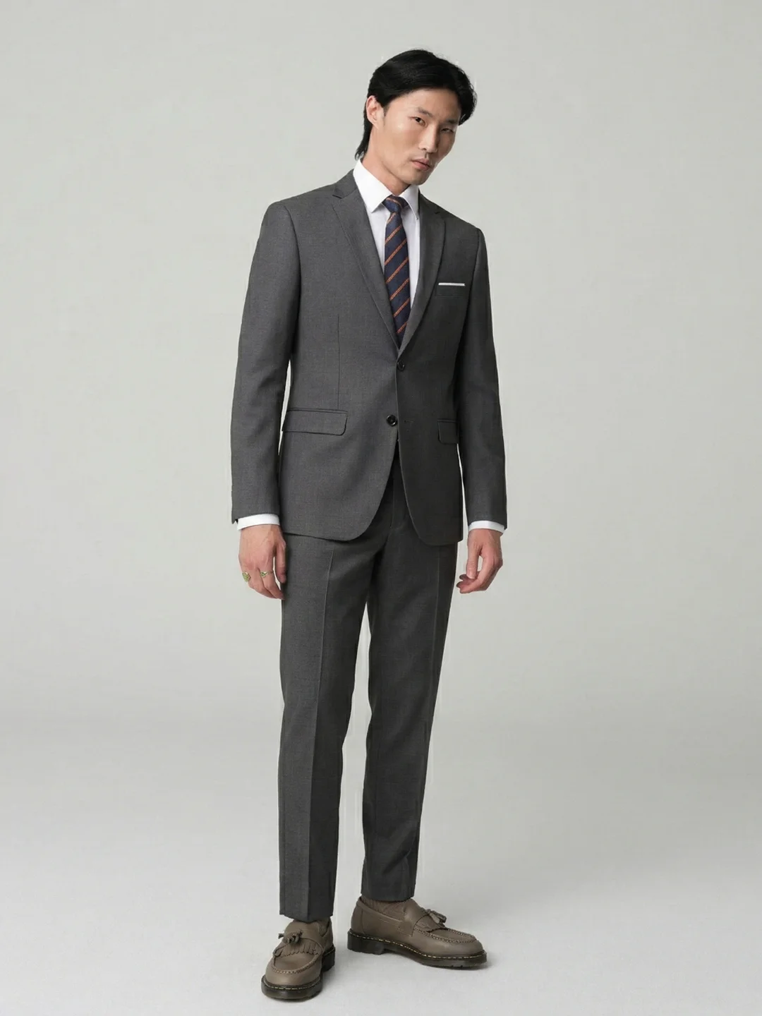 

Classic Men 2 Piece Suit Slim Fit Two Button Blazer Pants Set Elegant Business Wedding Prom Party Formal Tuxedo