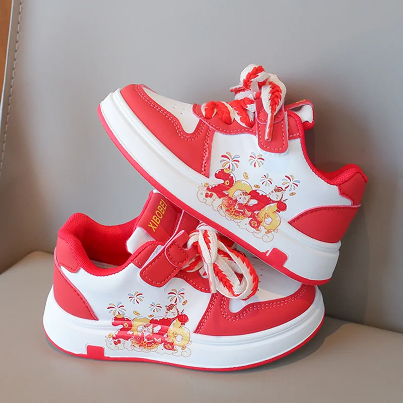 

Красные туфли для мальчиков и девочек на Новый год. Детская спортивная обувь. Дышащая новинка 2023 года. Детская теннисная повседневная обувь на липучке. Мягкая подошва.