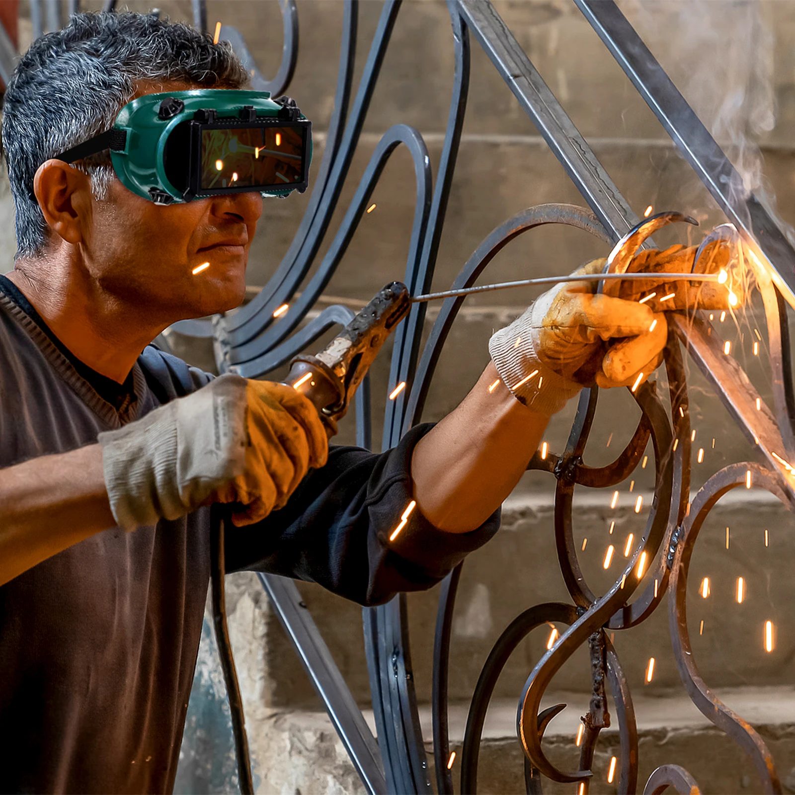 

2pcs Welding Goggles Flip-Up Design Anti-Scratch Safety Goggles For Industrial Protection Carbon Slag Block Ventilated