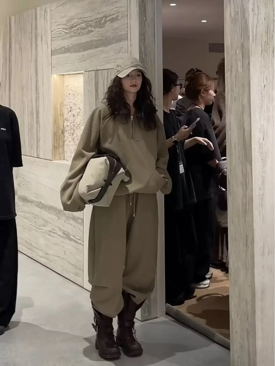 طقم سترة دافئة عالية الجودة من PREON وسراويل رياضية كاجوال من الشركة المصنعة الصينية المريحة Ethereal Ele