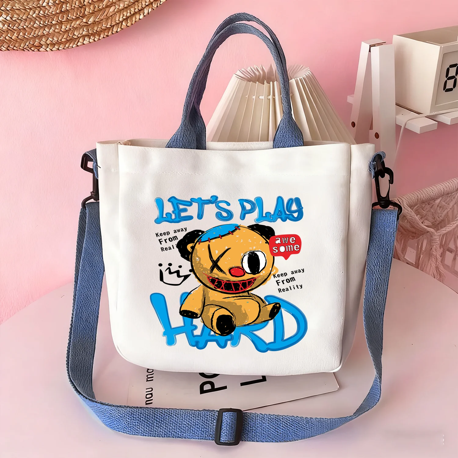 

Handbags and Crossbody Bags Featuring Sewn-on Smiling Doll Patterns — Ideal for Travel, Vacations, and Cosmetic Storage