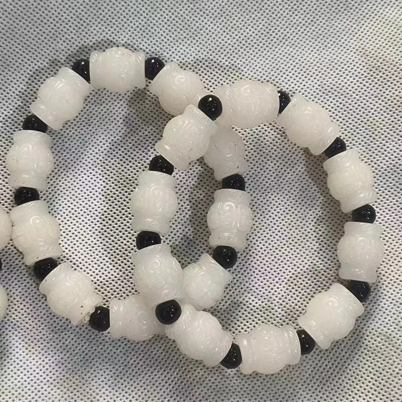 1pcs/lot natural wada jade white jade bracelet A thousand-year-old totem Prayer beads Lifelike Men and women jewelry amulet taki