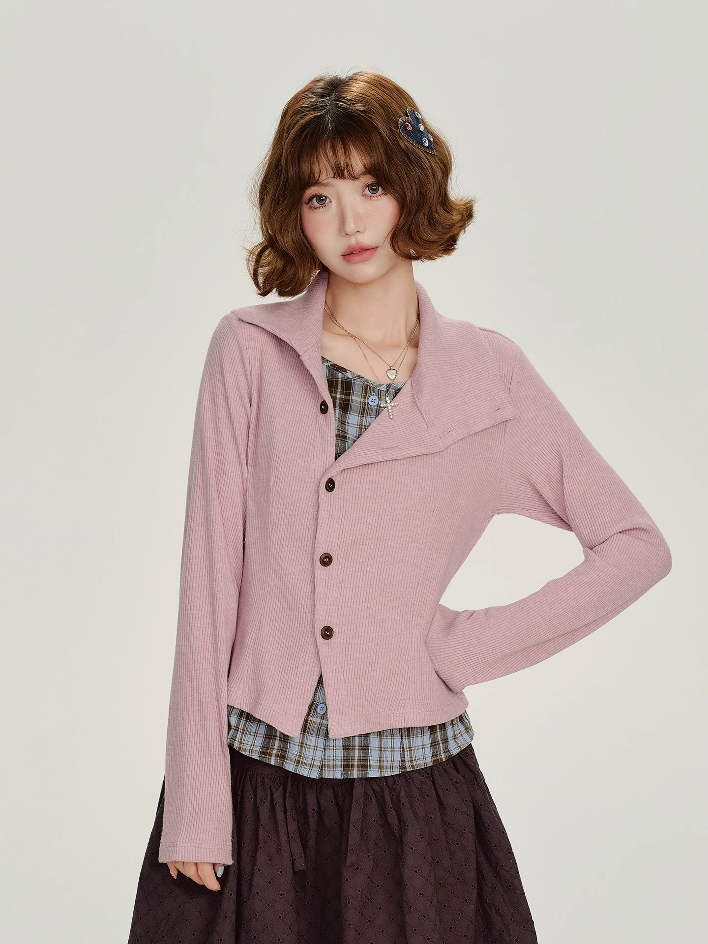 

Женский осенний новый комплект из двух предметов: кардиган в стиле ретро с воротником в клетку и удлиненный свитер для многослойного образа