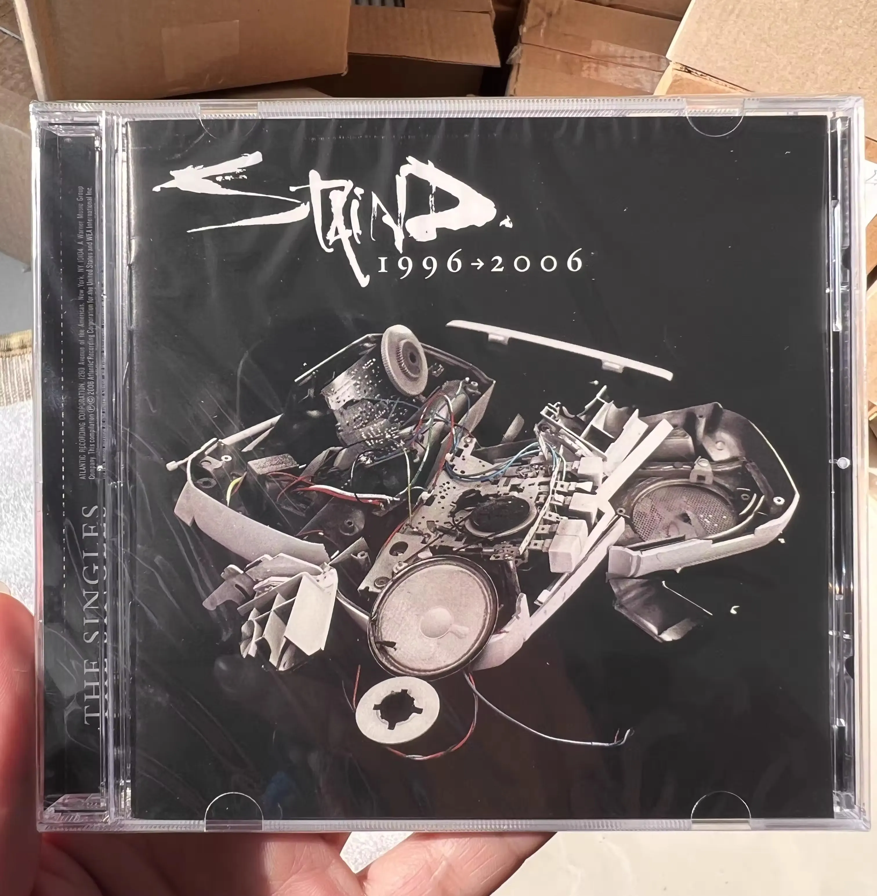 

Rock band Staind Aaron Lewis Music CD The Singles 1996-2006 Album Music Record Cosplay Walkman Car Party Music Soundtracks Box