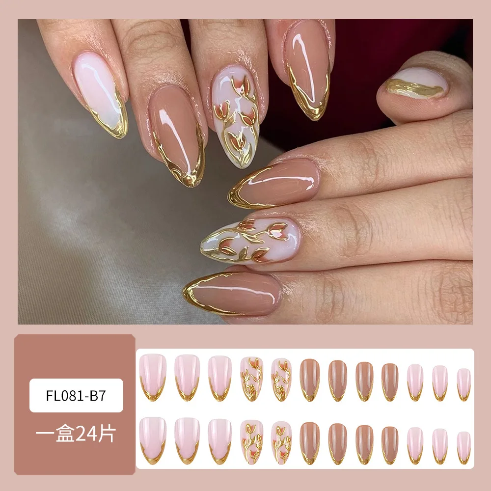 접착 탭이 있는 24개 3D 골드 프레스 온 네일 접착제가 포함된 미디엄-쇼트 아몬드 아름다운 인조 손톱 인조 손톱 보철 손톱 세트