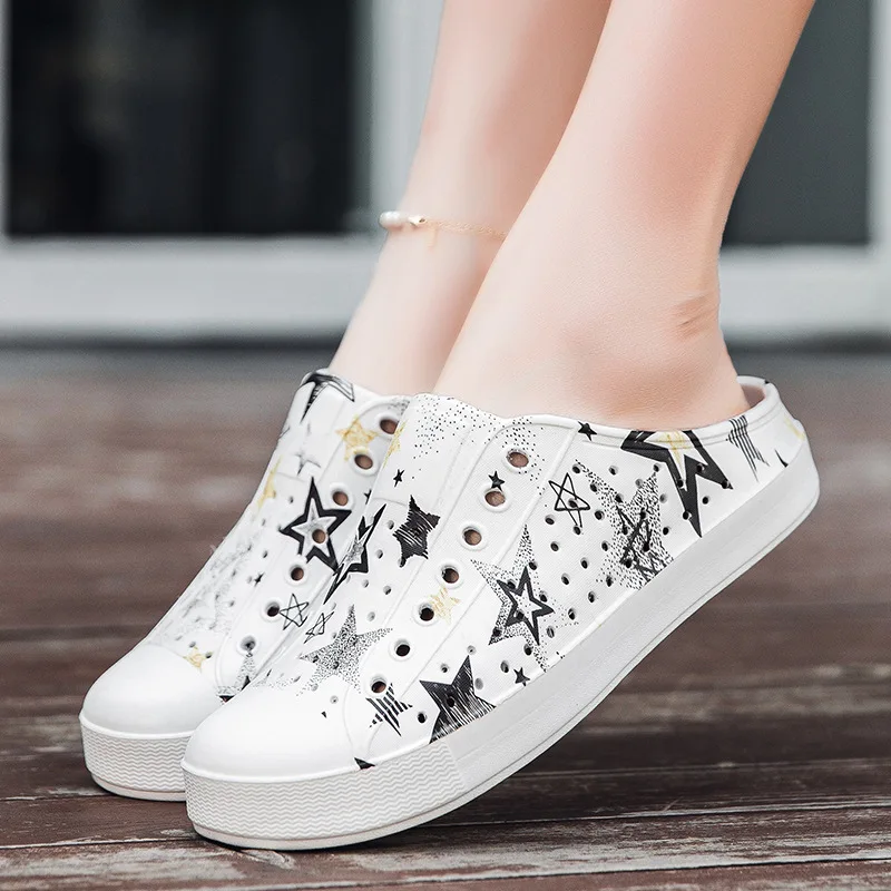 

Summer Men Printed Casual Beach Sandals Hollow-out Slippers Men Women Soft Sole Breathable Non-slip Slippers Fashionable Sandals