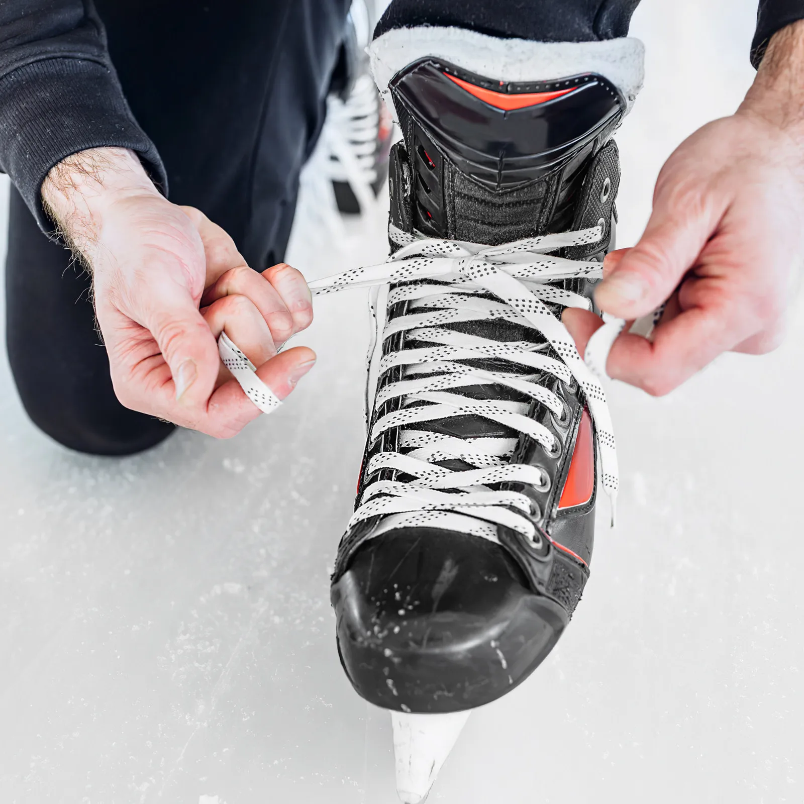 1Pair Premium Waxed Shoelaces Anti-Freezing for Hockey Skates Ski Boots Running Shoes Long-Lasting Simple Design Gift Idea White
