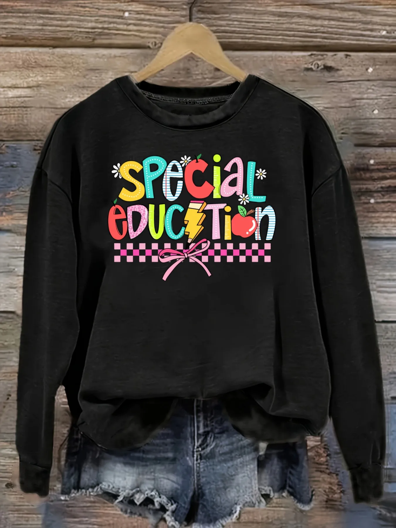 Women's Casual Long Sleeve Crew Neck T-Shirt Special Education Rainbow Apple Bow Design, Round Neck Women's Clothing, Machine Washable, Slightly Elastic, Loose Fit, Spring Autumn Winter Women's T-Shirt, Halloween Costume Outfit
