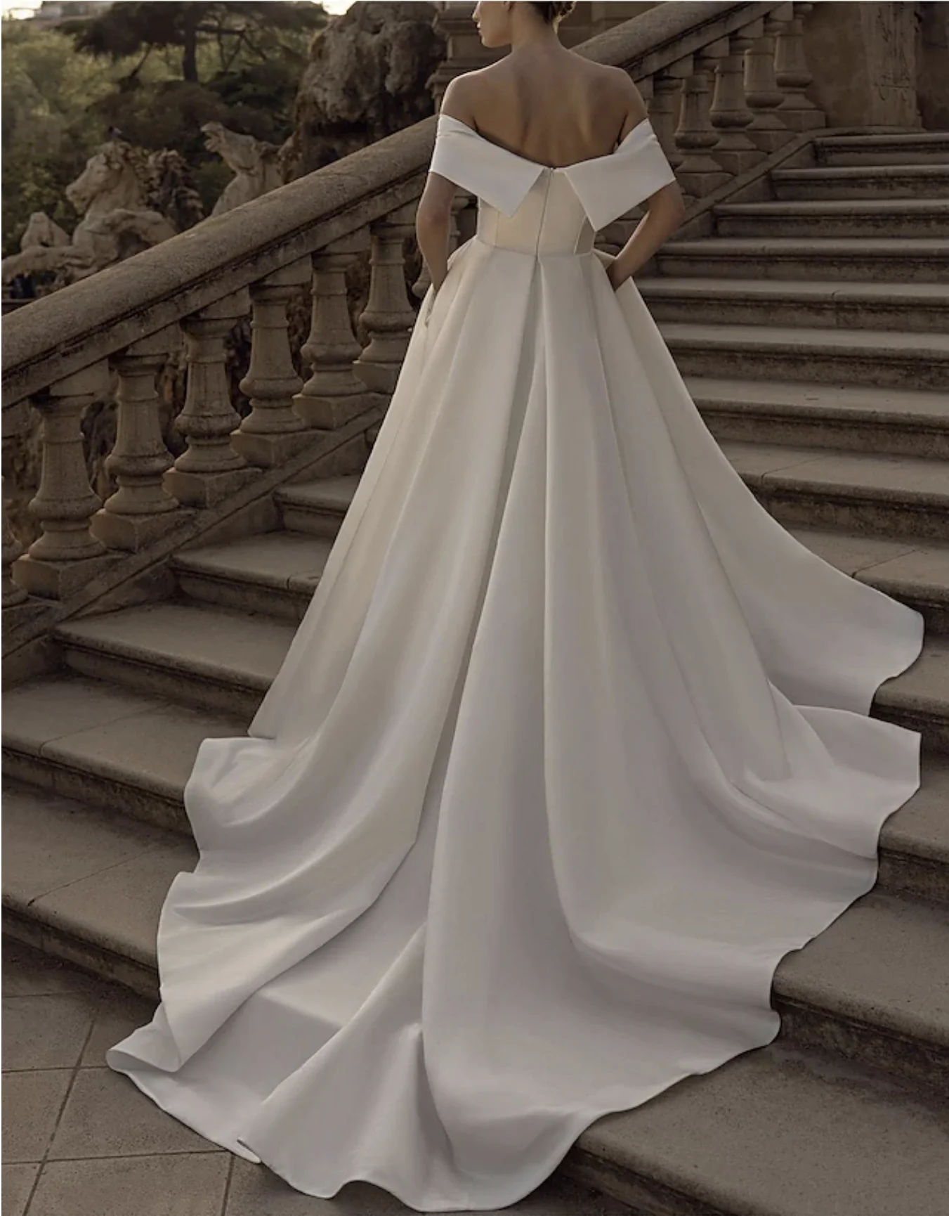 Wedding Dresses Ball Gown Off Shoulder V Neck Regular Straps Chapel Train Satin Bridal Gowns With Ruched 2024