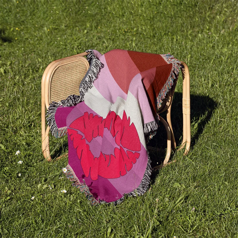 

Gaslight Gatekeep Girlboss Kiss Lipstick Lesbian Pride Flag LGBT Rainbow Jacquard Fringed Woven Throw Blanket