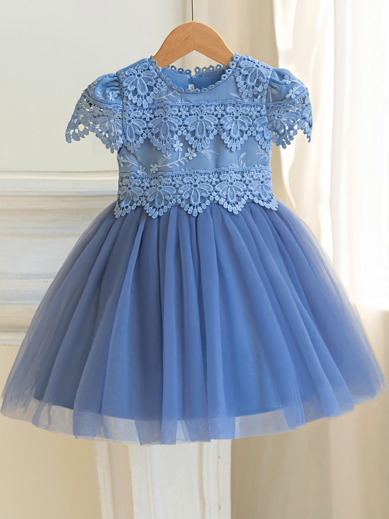 Gray Blue Dress for Girls Princess Costume Lace and Gauze Design Elegant Girl Birthday Party Dress