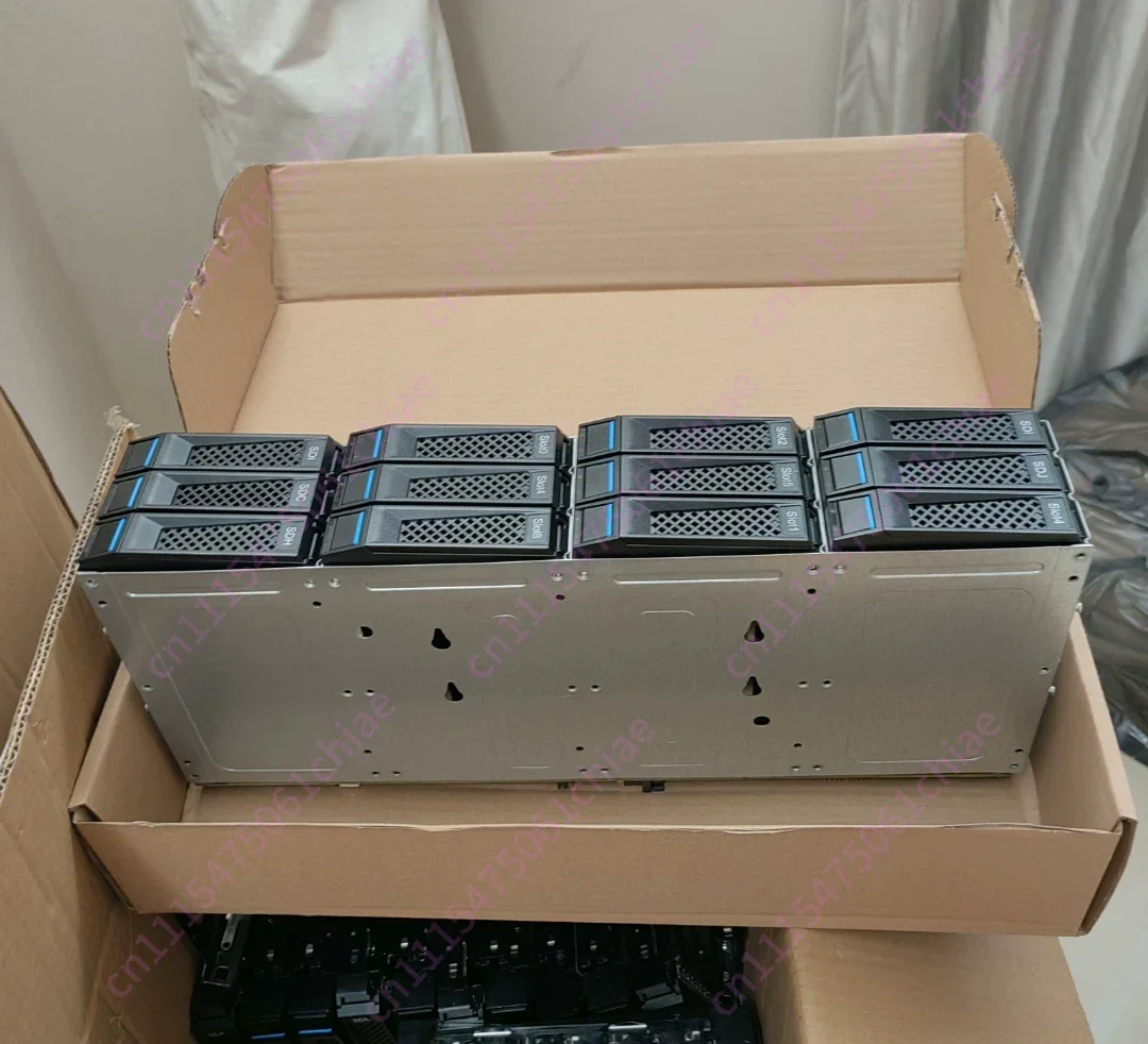 5212M4 12-bay Hard Drive Cage, Supports Hot-swappable SAS SATA Hard Drive, Comes with Expansion Chip