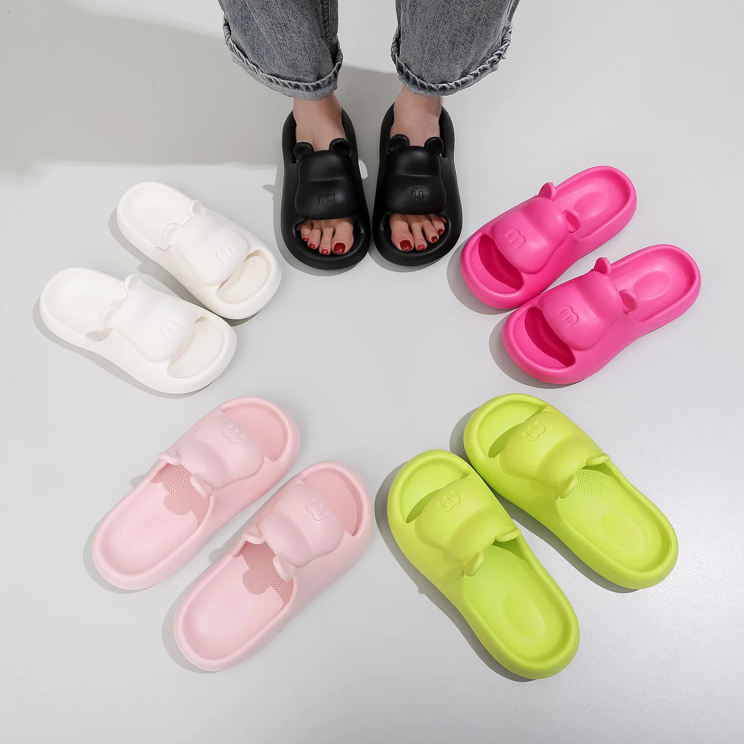 Summer Women's Cute Bear Slippers Cartoon Bathroom Flip Flops Anti Slip Light EVA Soft Sole Shoes Outdoor Sandals Beach Slides