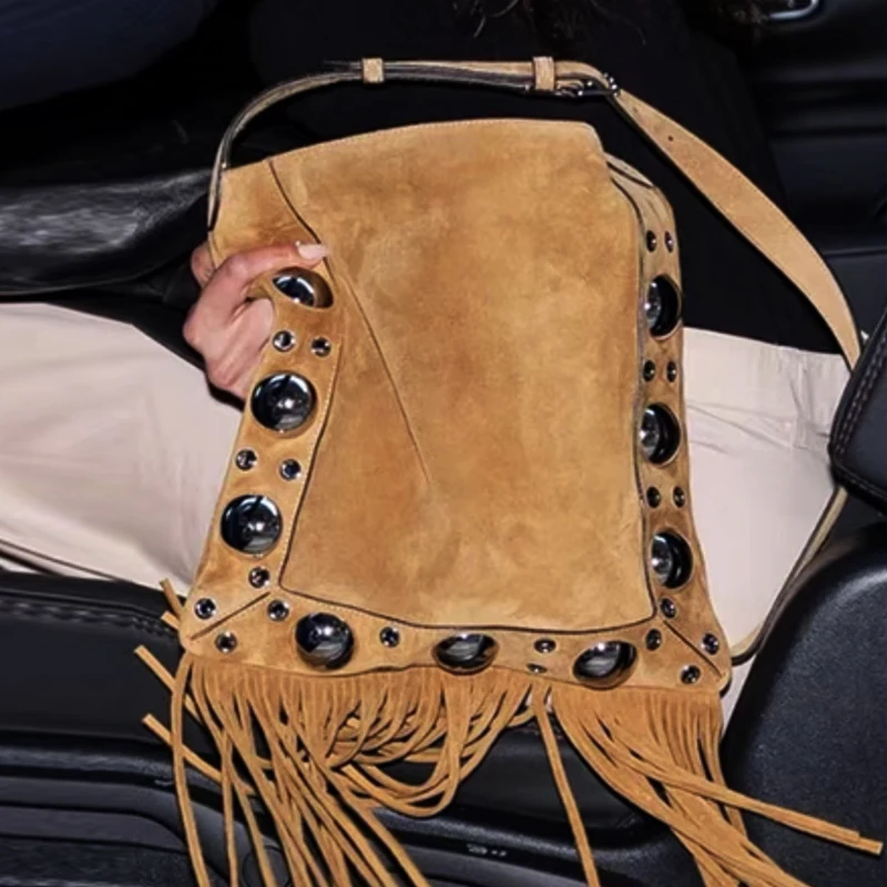 Bohemian Vintage Faux Suede Torby na ramię dla kobiet Luksusowe designerskie torebki Torebki 2025 Nowość w frędzlach Nit na ramię Crossbody