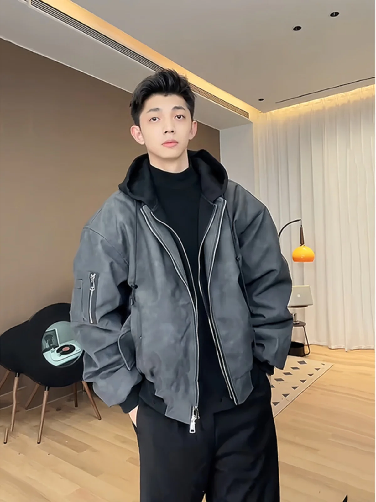 

Men's Winter Thiened PU Leather Cotton Jaet Zipper Decorated Flight Coat Baseball Sle with Hood Poly Fiber Inner Liner